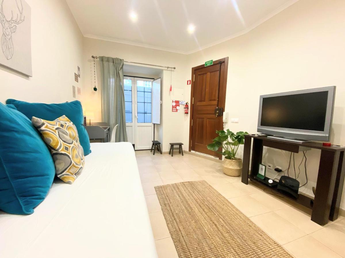 Apartment In The Center Next To The Parliament Lisbon Luaran gambar